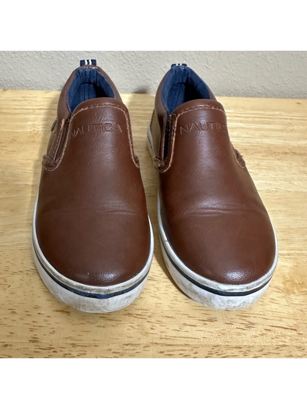 Nautica Chestnut Brown Slip-On Sneakers Boys 9